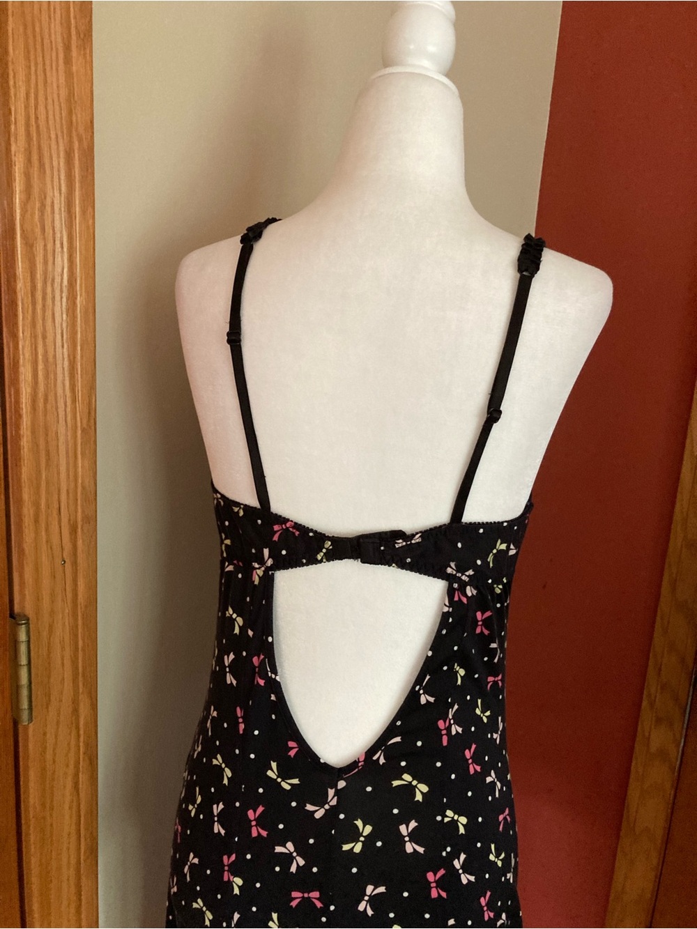 Vintage Betsey Johnson Black and Hot Pink Intimates Bows Pattern Nightdress S - Picture 6 of 12